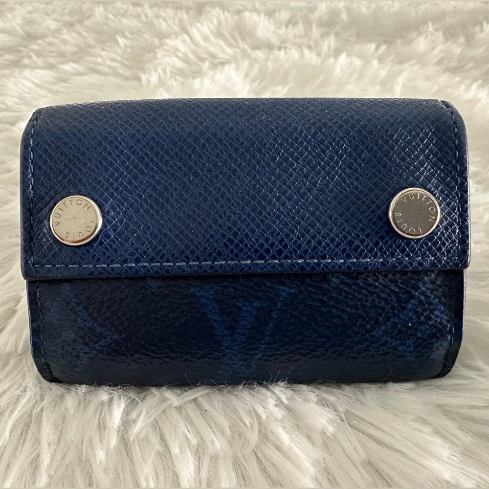 Auth Louis Vuitton LV Taigalama Blue Monogram Discovery‎ Compact Wallet